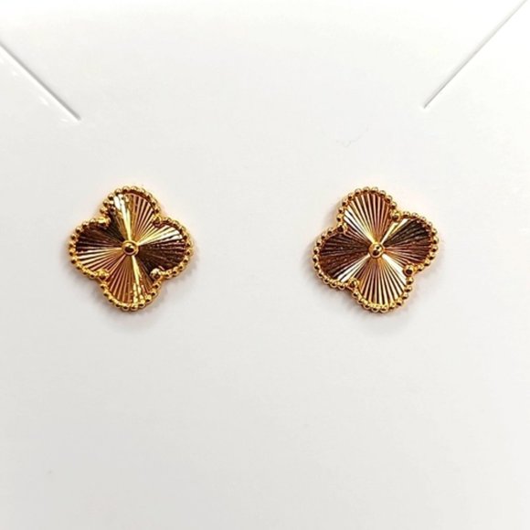 21K Solid Yellow Gold Clover Stud Earrings 11mm Lightweight...